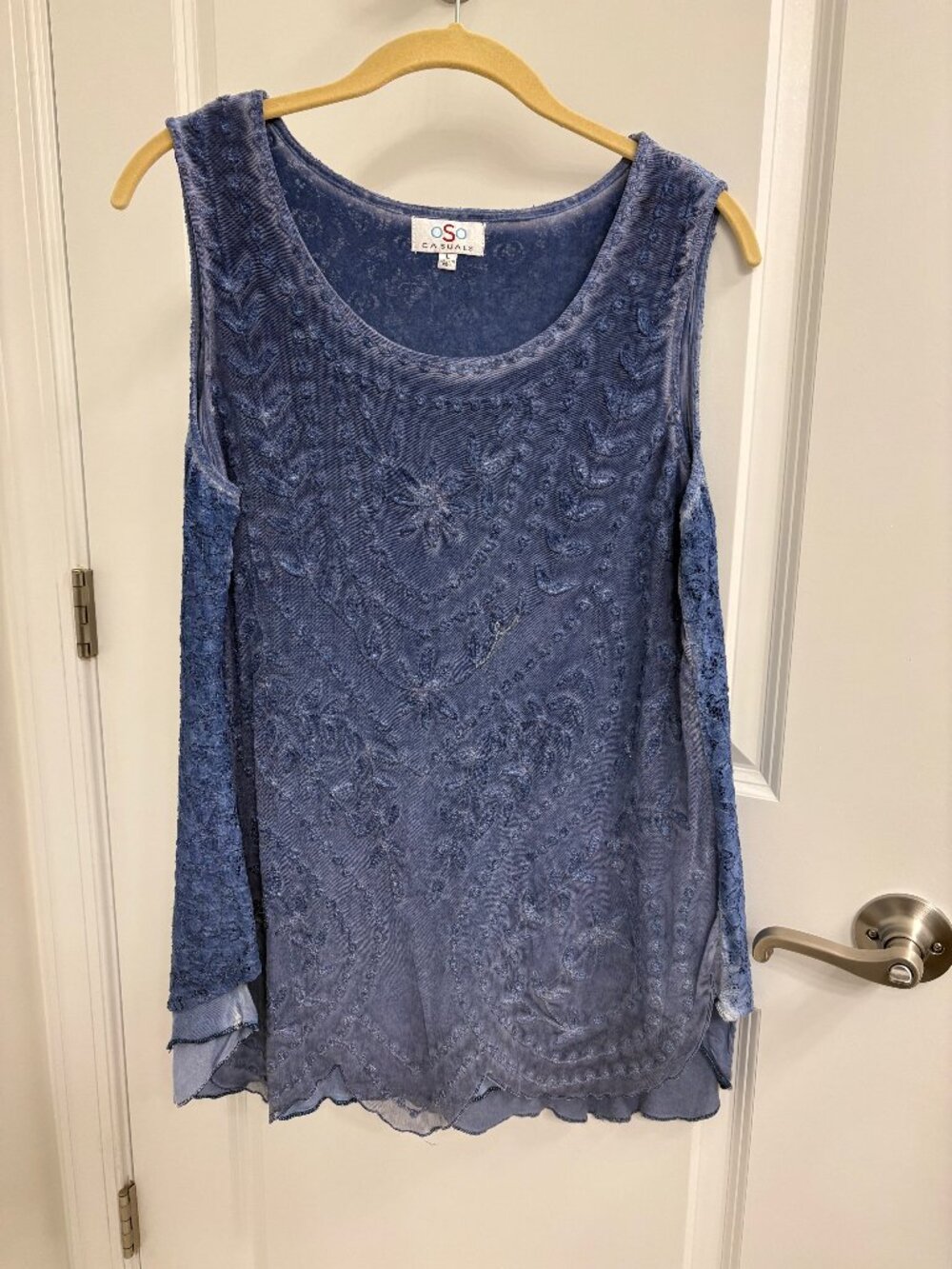 OSO Casual Faded Denim Blue Color Sleeveless Blouse L Scoop Neck
